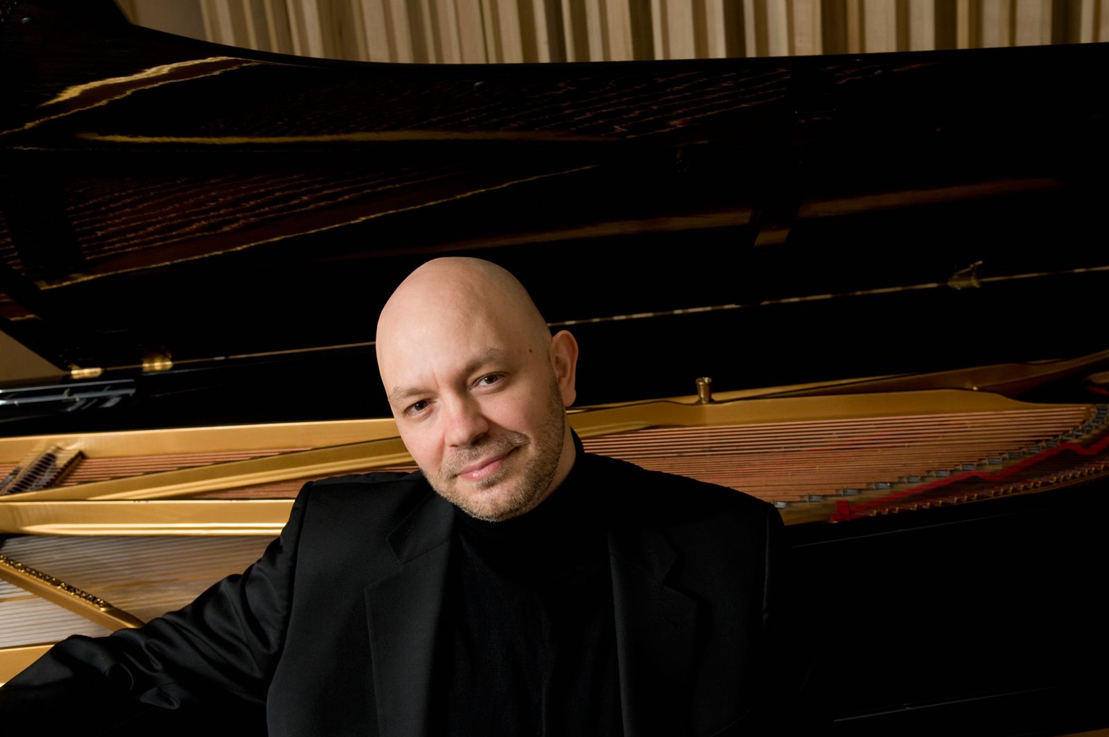 ÖZGÜR AYDIN - Pianist
